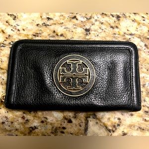 Tory Burch wallet